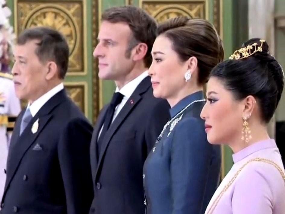 谁说王室出行一定要靠大红大紫抢镜？泰国这次访法，反而是那种“低调里全是细节”的
