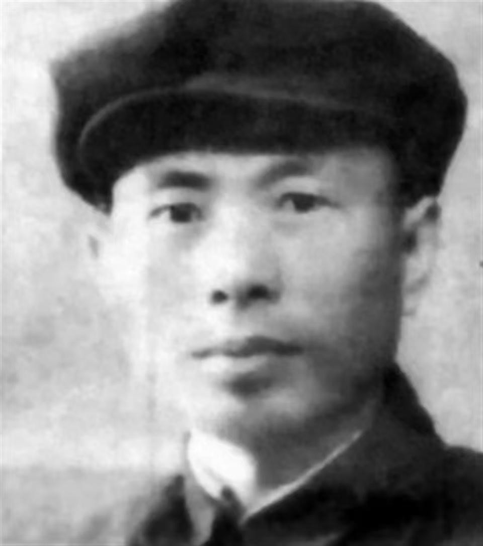 1952年，开封市委书记戴季英，自恃功高，向毛主席要官做，希望担任省委书记，毛主