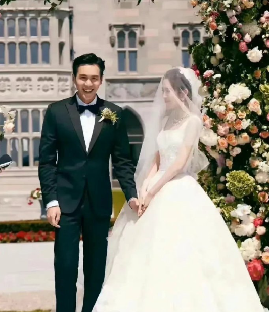 只要这两对不离婚，我还是相信娱乐圈爱情的​​​