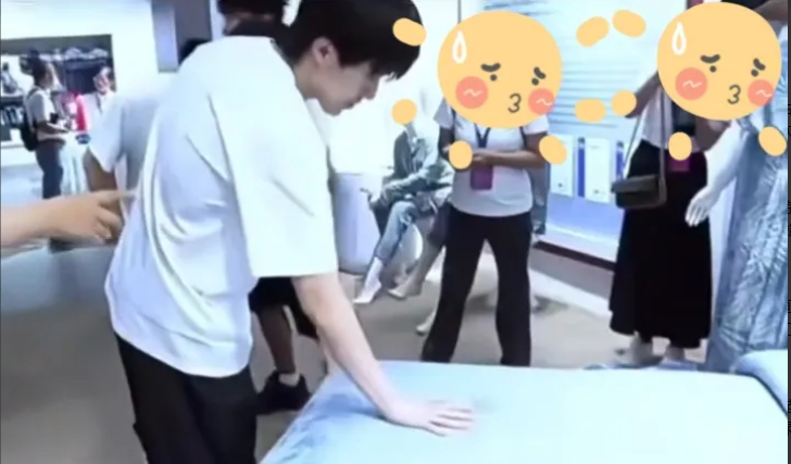 会唱歌的不一定会做饭，会做饭的不一定会打乒乓球，球打得好的不一定懂得买床上四