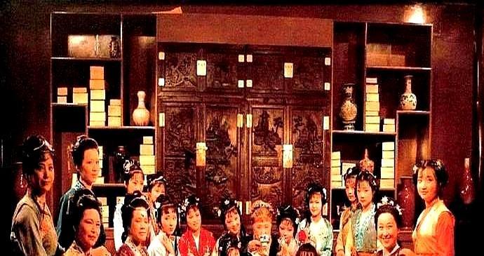 听说郑晓龙要拍新《红楼梦》，八字还没一撇，先被“32岁黛玉、35岁宝玉”炸上热搜