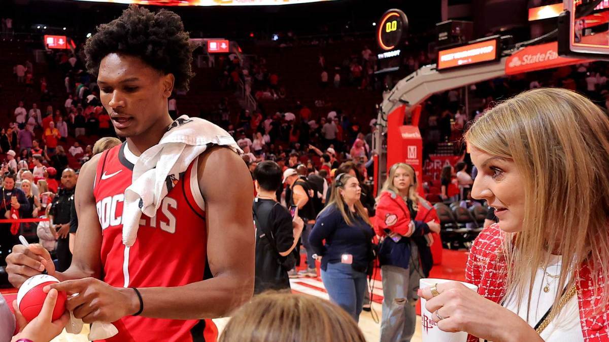 #NBA#暗藏玄机！阿门2.08亿合同放弃激励条款，火箭省一笔阿门·汤普森5年2.08亿续约合同细节