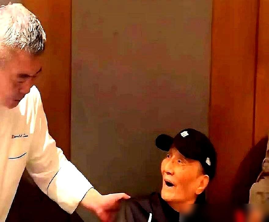 谢贤遗嘱彻底炸锅！10亿家产九成给张柏芝儿子，谢霆锋仅分10%？曾经形同陌