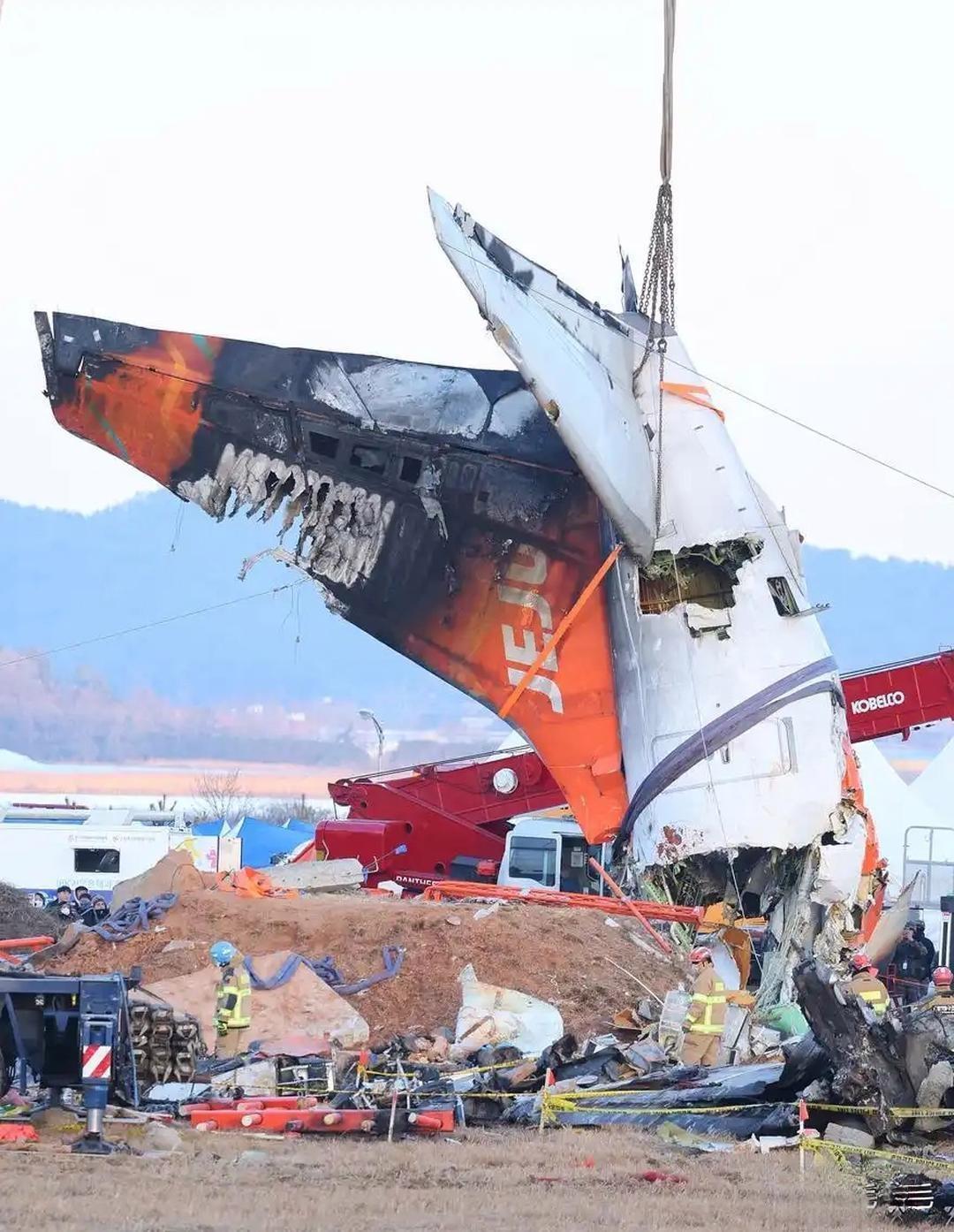 客机撞直升机，67人遇难，包括2名中国公民：美国航空安全，还有底线吗？