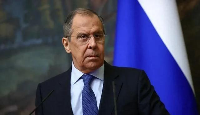 普京警告：中国若遭围堵，超百万中小企业停摆，超市食用油涨价，手机汽车瘫痪，俄罗斯