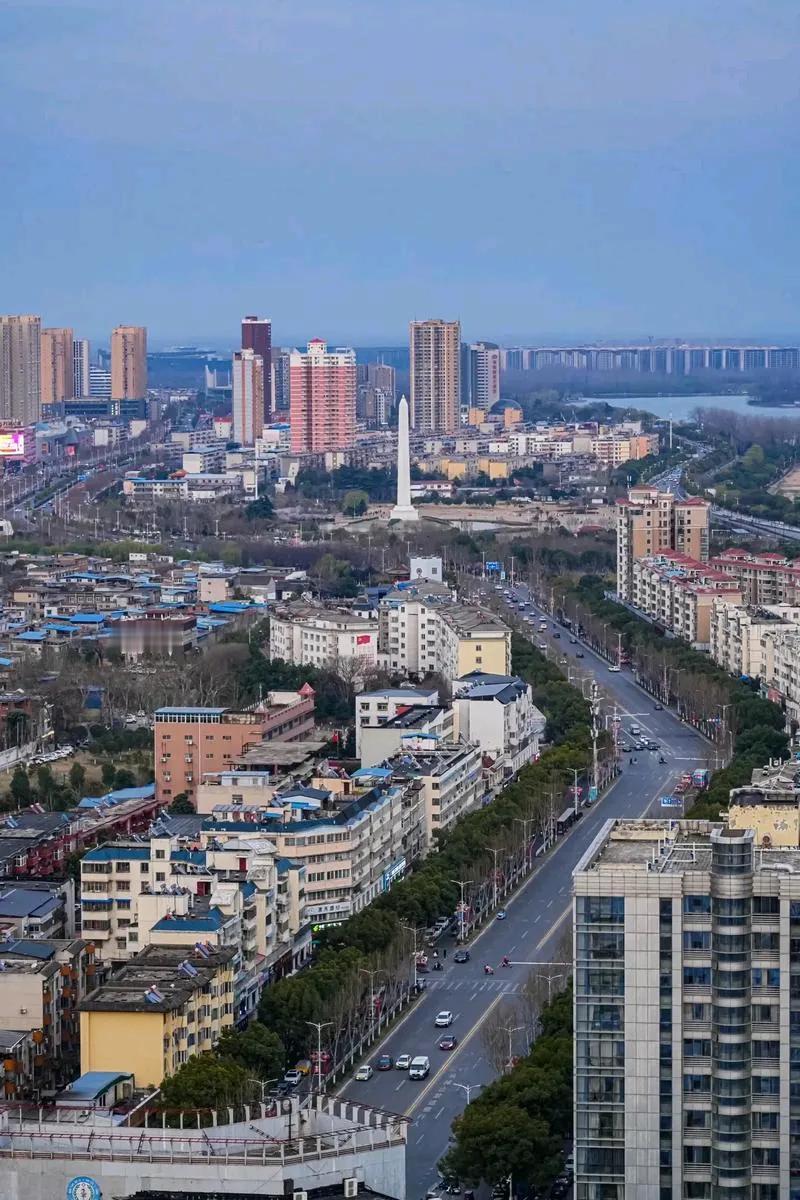 房改专家孟晓苏这一段时间一直都在说“稳楼市”的话题，还说了房贷贴息要兼顾存量房的