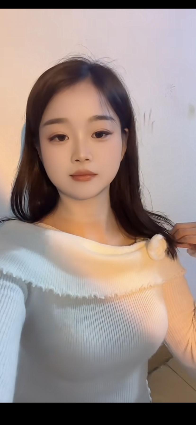 温柔白毛衣，少女心满满！🌸💕