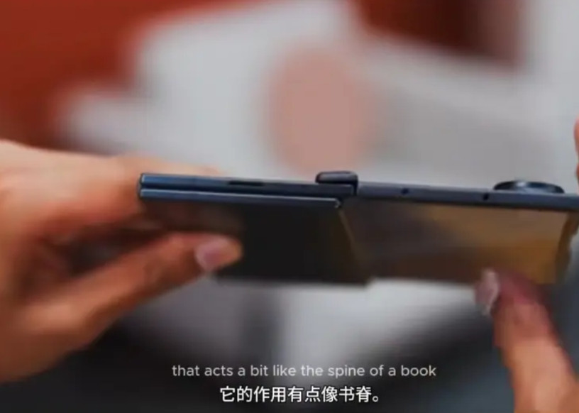 三星的三折叠，这个厚度看起来很感人呀华为出三折叠的时候，某些人是什么说的呢？