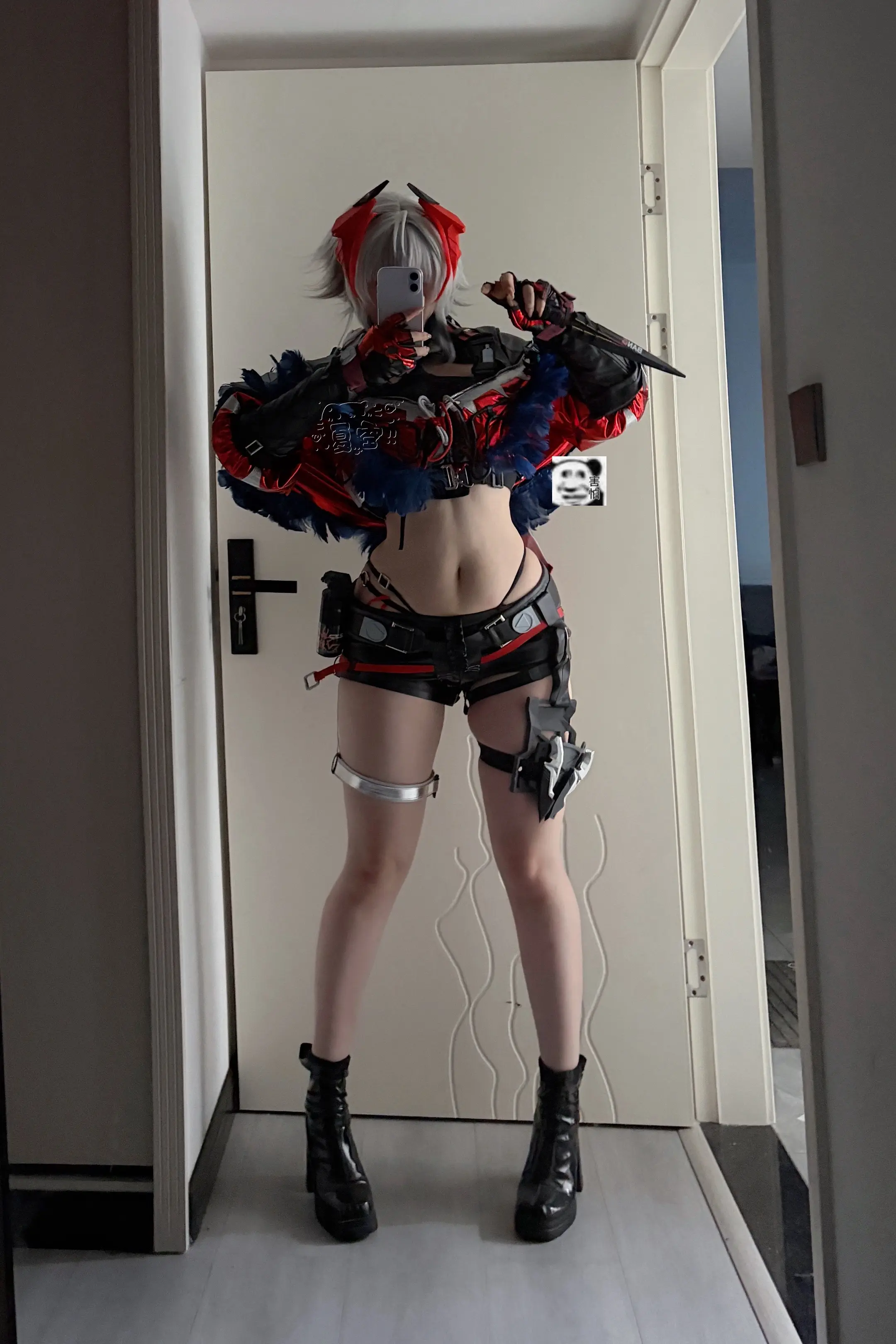 好难穿的衣服。