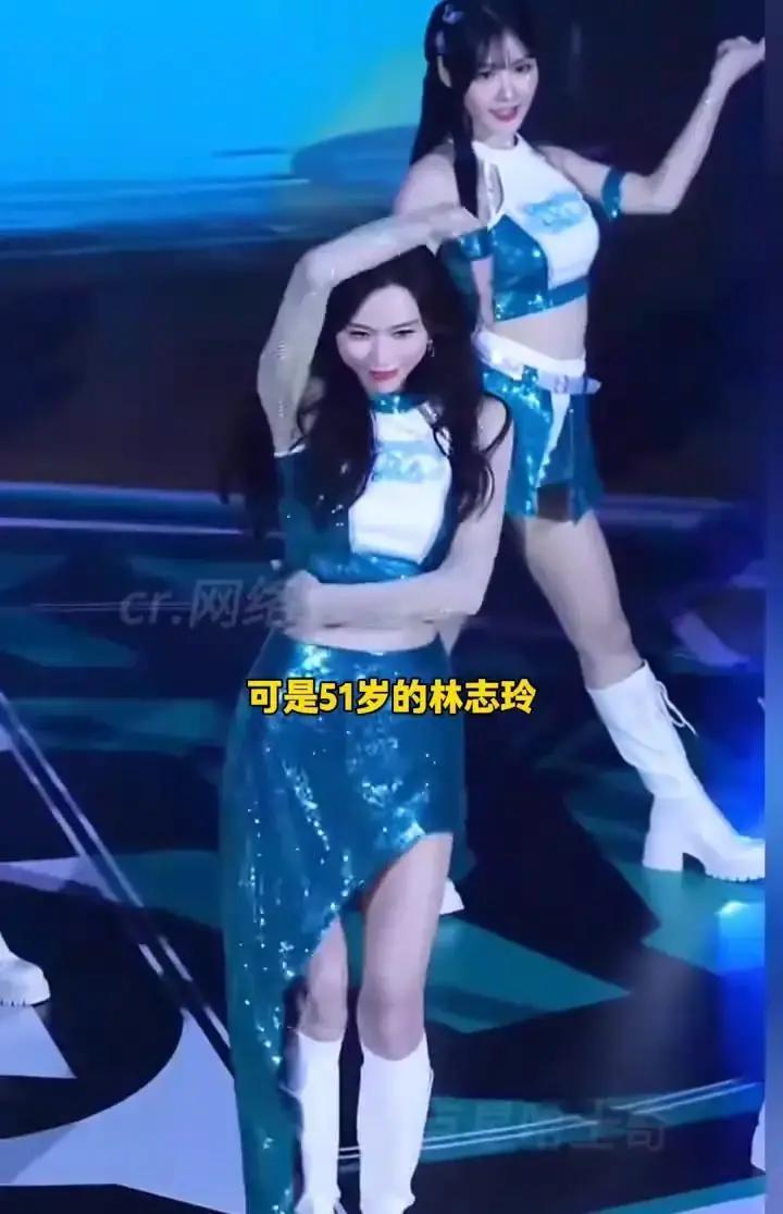 林志玲49岁，腰还能弯成对折。台媒拍到她彩排，一个后仰动作稳得像钉子。现场