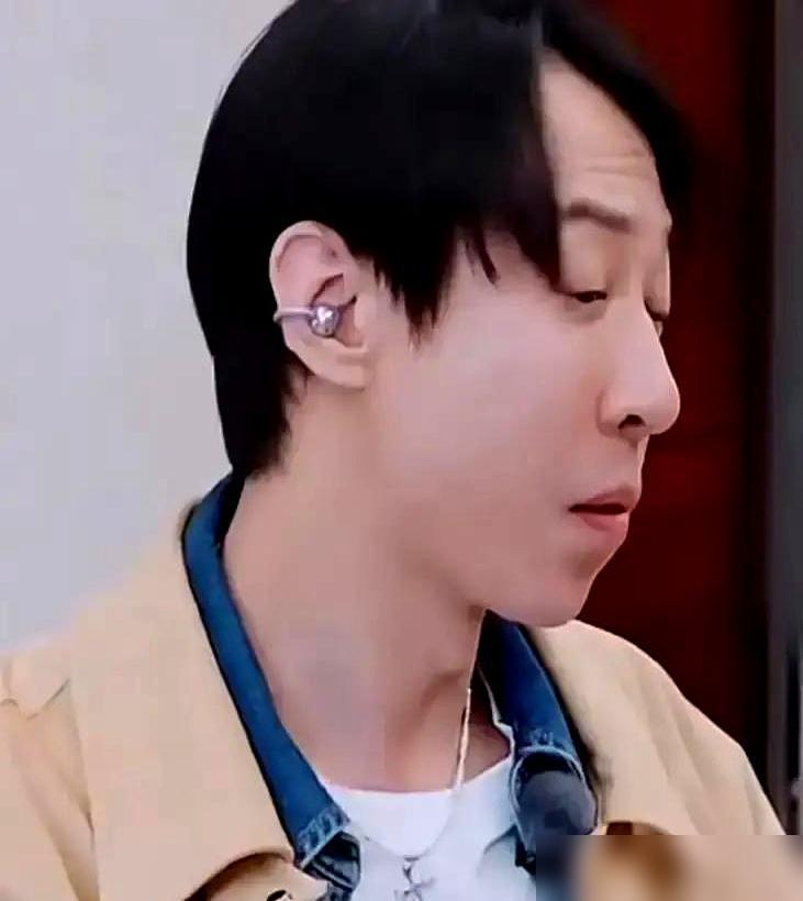 1465万保释金，都以为她还清了。其实没有。高云翔澳洲出事那年，董璇刷爆信用卡付