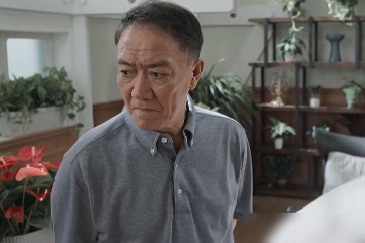 《兵自风中来》陈汉霄（李幼斌）和郭子剑（欧豪）的父子关系并不好，他的话还没说完，