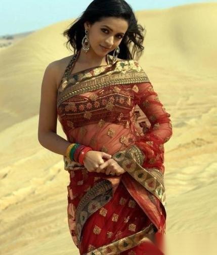 2012年，19岁的女孩莫迪娜做了一个让全家人惊掉下巴的决定。她只因为听了游客一