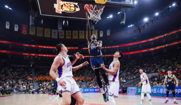 广东男篮总结比赛: 客场顽强抵抗, 末节防守制胜锁定胜利