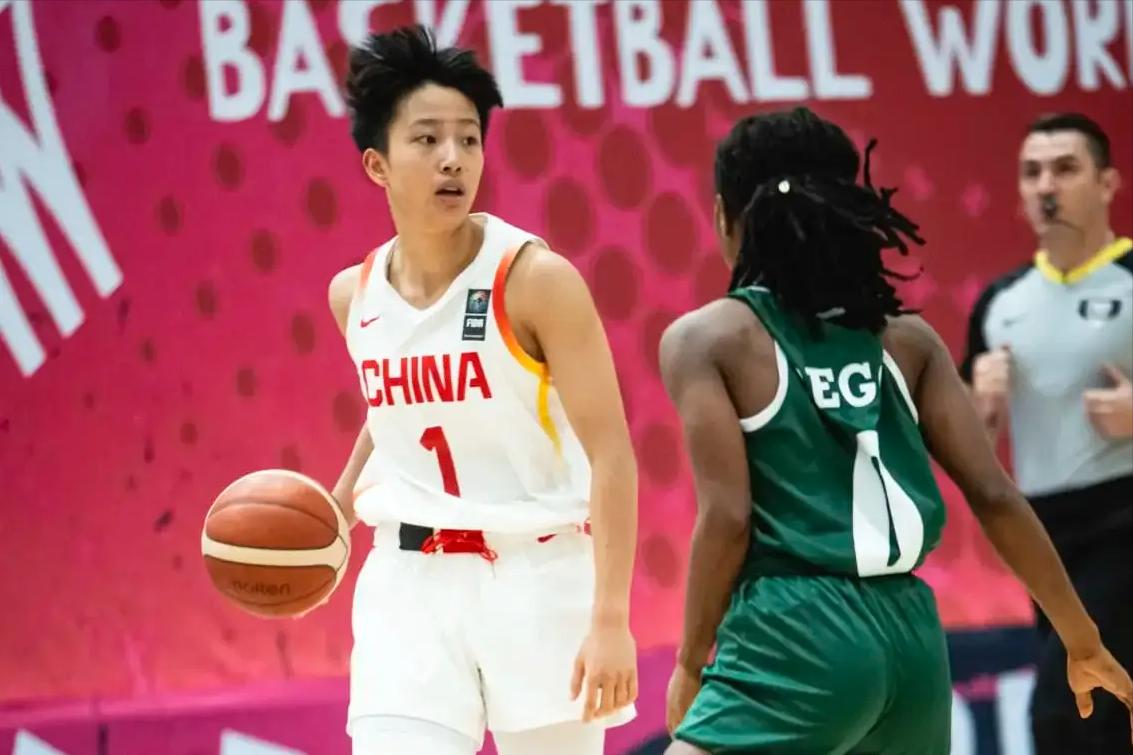 她们是中国女篮未来的答案吗！在中国女篮屈居季军稍早之前，中国女篮U19也结束了世