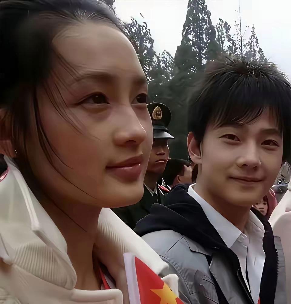 杨洋李沁老合照曝光，谁还记得他俩当年在一起过