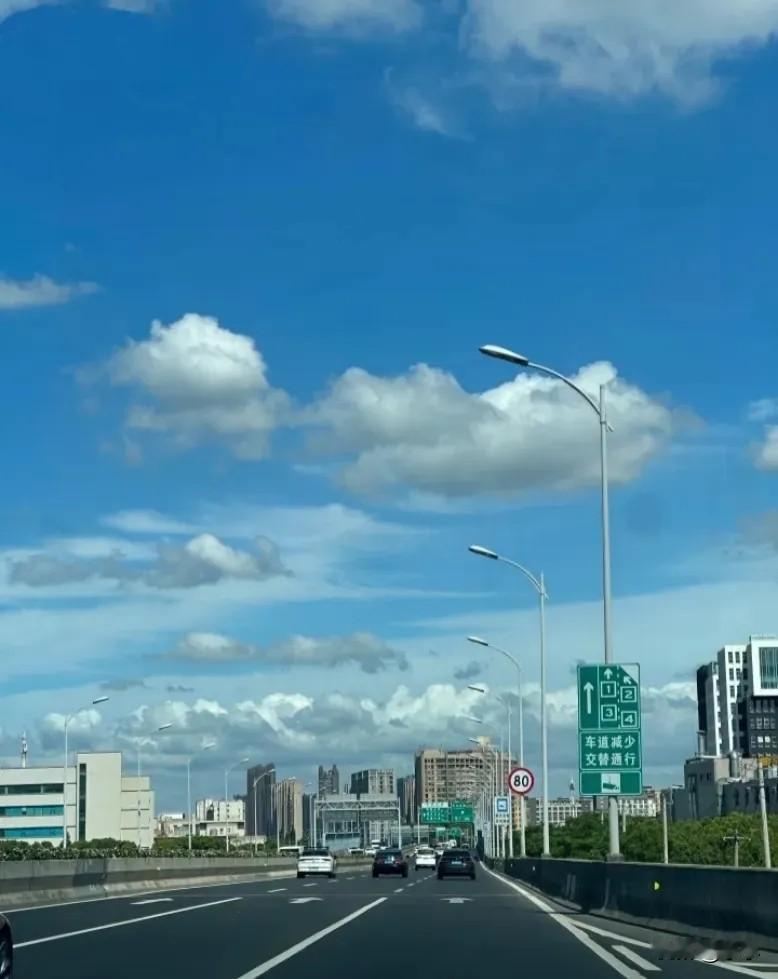 提前通知一下，大家好有个心理准备。明天8月23号，就正式进入末伏最后一天了，