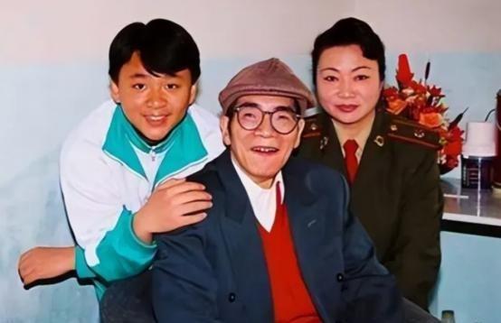 1980年，47岁的著名数学家陈景润迎娶29岁女军医，婚后生下儿子，这位专注数