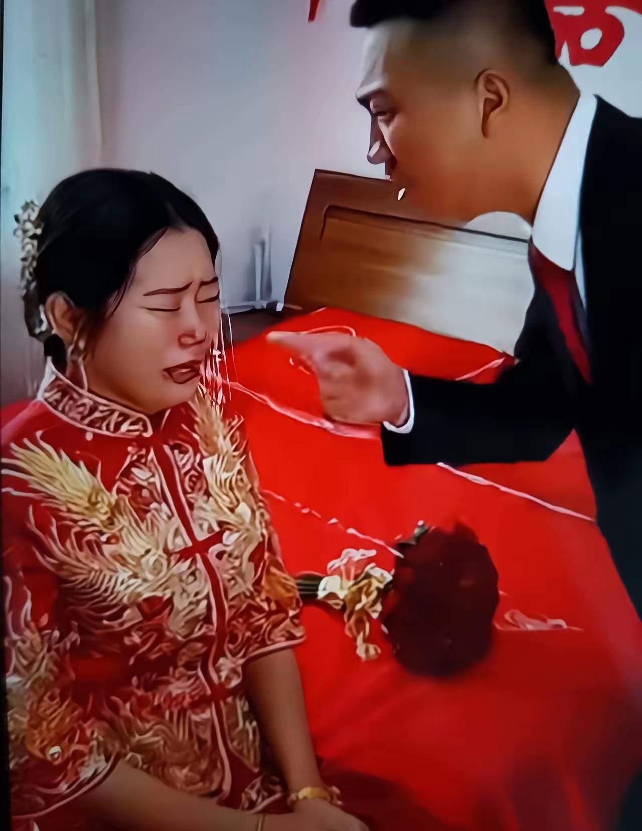 婚礼刚结束,新郎就急着问新娘:“彩礼带回多少?”结果新娘哭着说一分没带——40万