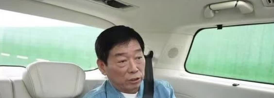 我发现长城的直播和其他家不同，总是让老板干最累的活，吃最多的苦，这次又让他坐最差