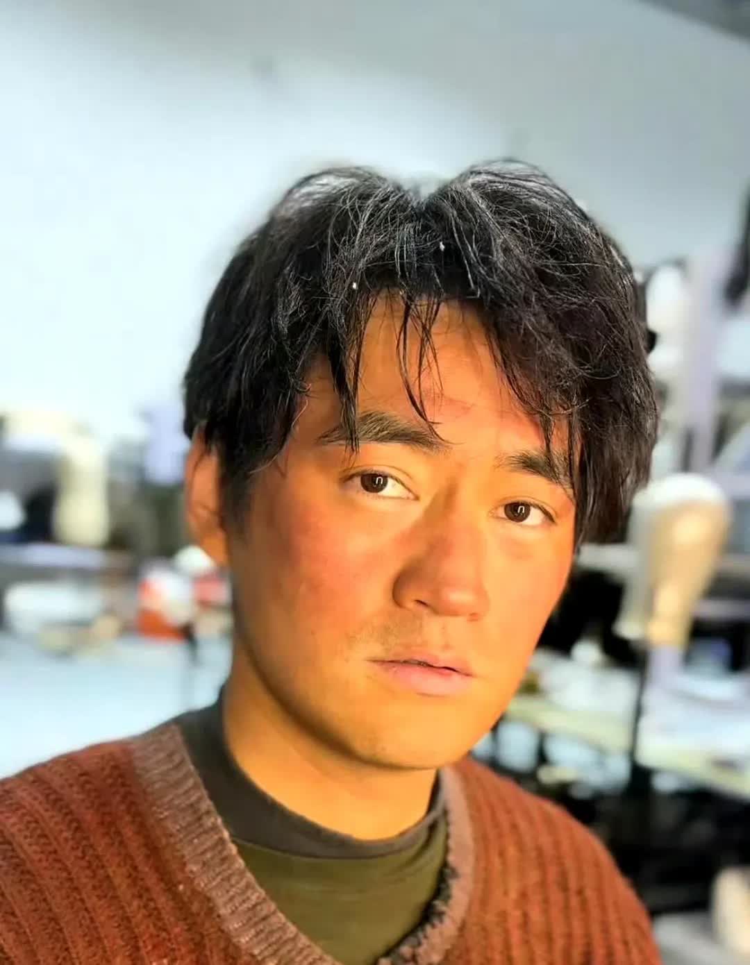 杨紫你可得保护好自己看到袁弘的照片，真的是太………这是画的妆？还是…肯定