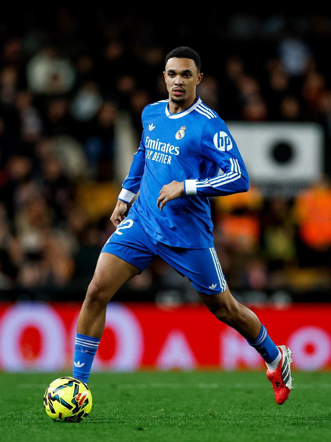 okdiario：皇马赞扬阿韦洛亚选择让希门尼斯首发，并让每位球员担任自己最擅长