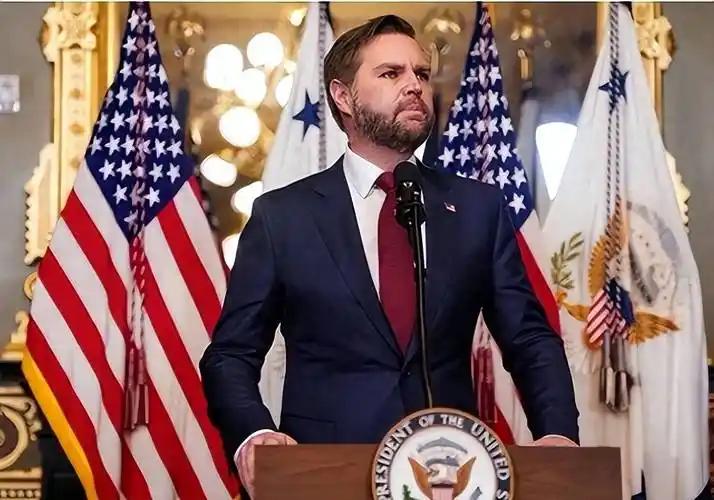 如果中美开战，第二天全世界就发现，美国不再是超级大国若中美在台海/西太开战