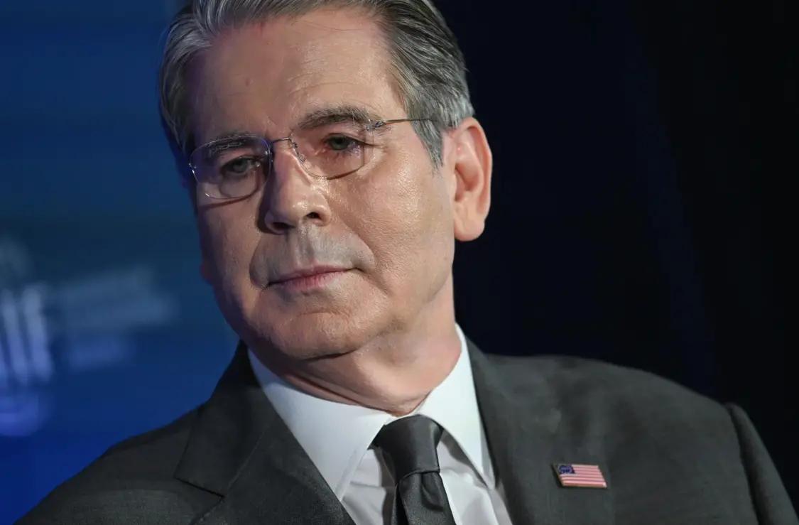 只许官兵放火！美财长贝森特下令，封锁伊朗石油出口，对中国再出能源重锤！与此同时有