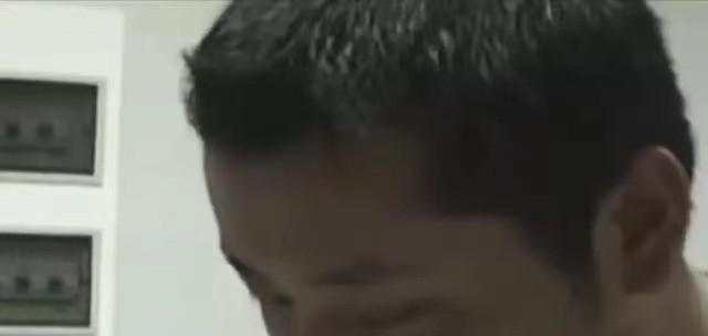 唐喻录怀孕仨月的时候，突然脑疝发作，天生脑血管长得歪七扭八，手术倒是救了她一命，
