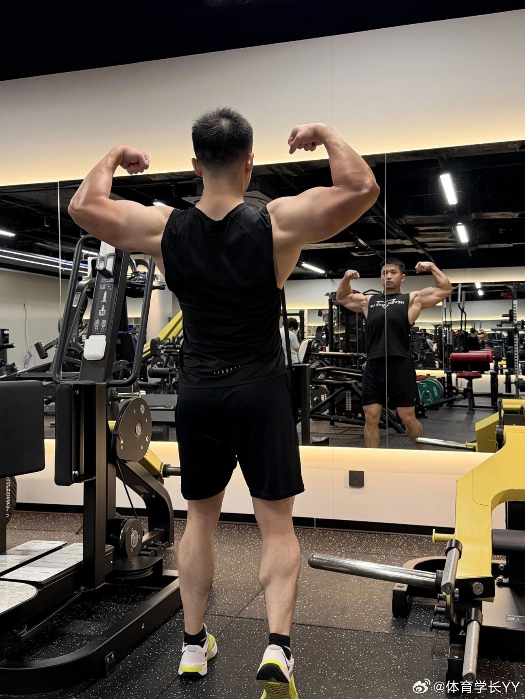 谁能拒绝一款肌肉弟弟呢体育生​​​