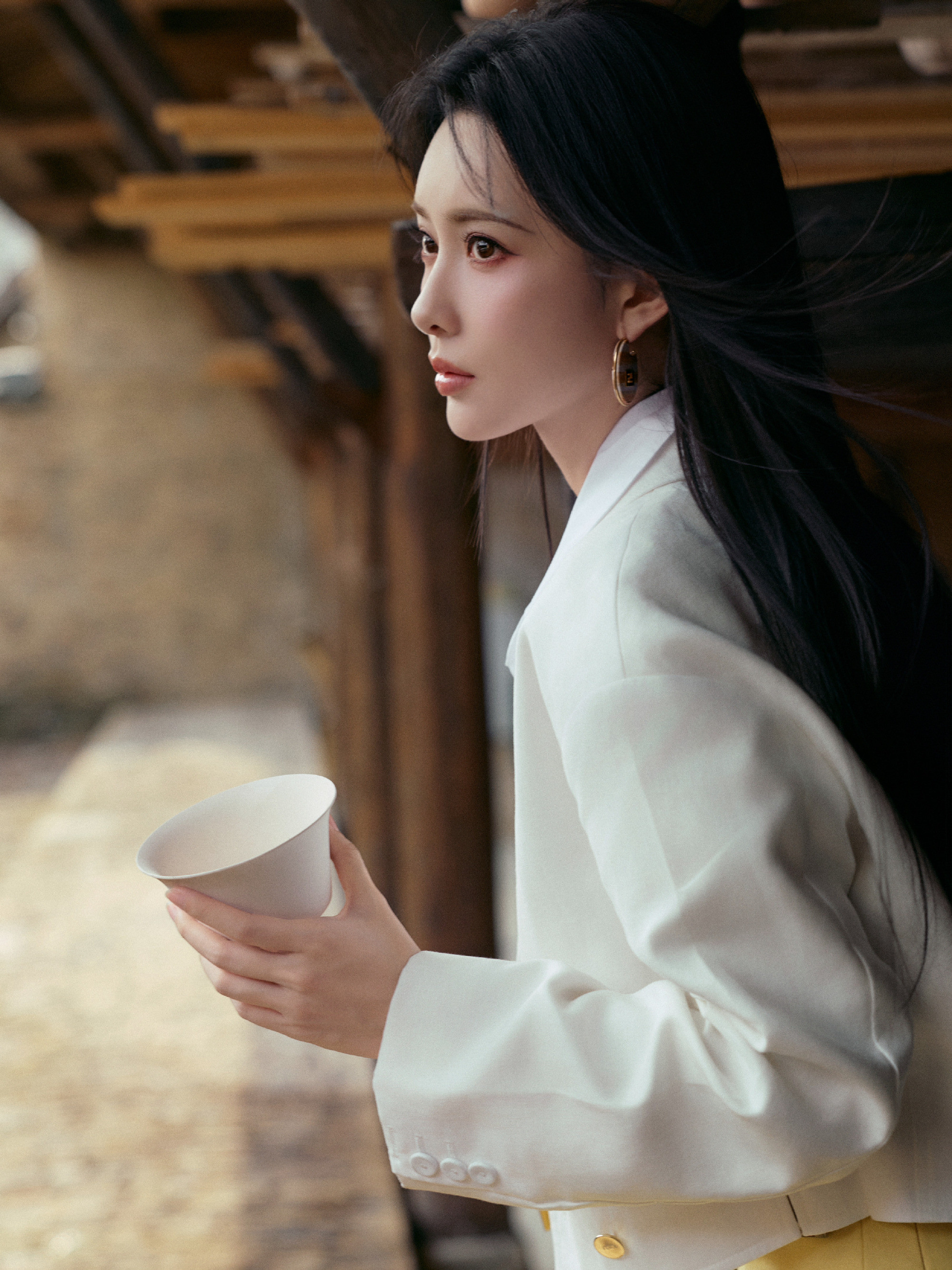 1、孟子义的《一手摘星一手捶地》男主并非网传的董思成，张萌自己也会参演这部剧。2