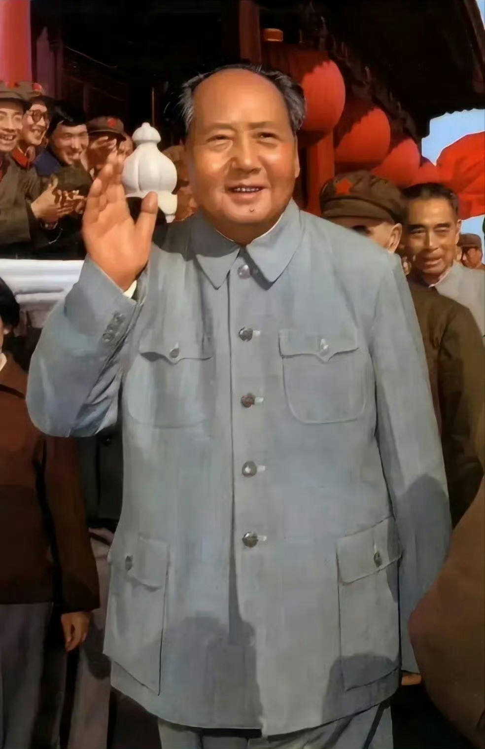 清明节了，路过的为伟人献上一朵鲜花吧！