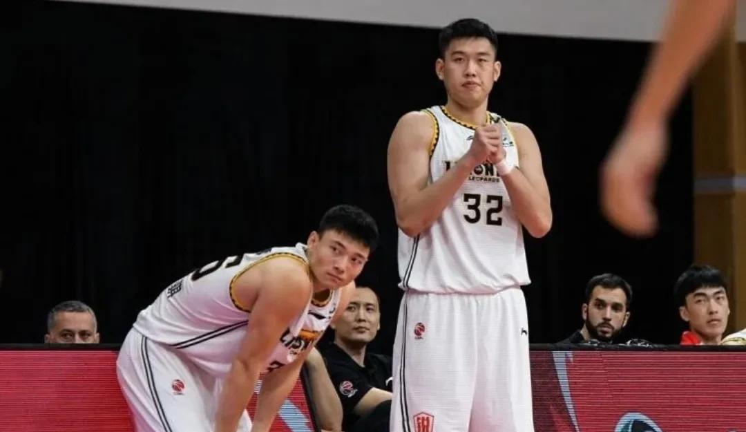 宁波也是站起来了！辽篮4人组齐聚，下赛季看点十足！赵率舟永久转会宁波、黄秋实租借