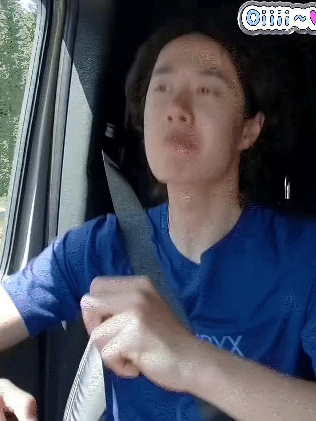 有时候仔仔细细看王一博视频的，不只有粉丝和观众，还有黑子。王一博纪录片