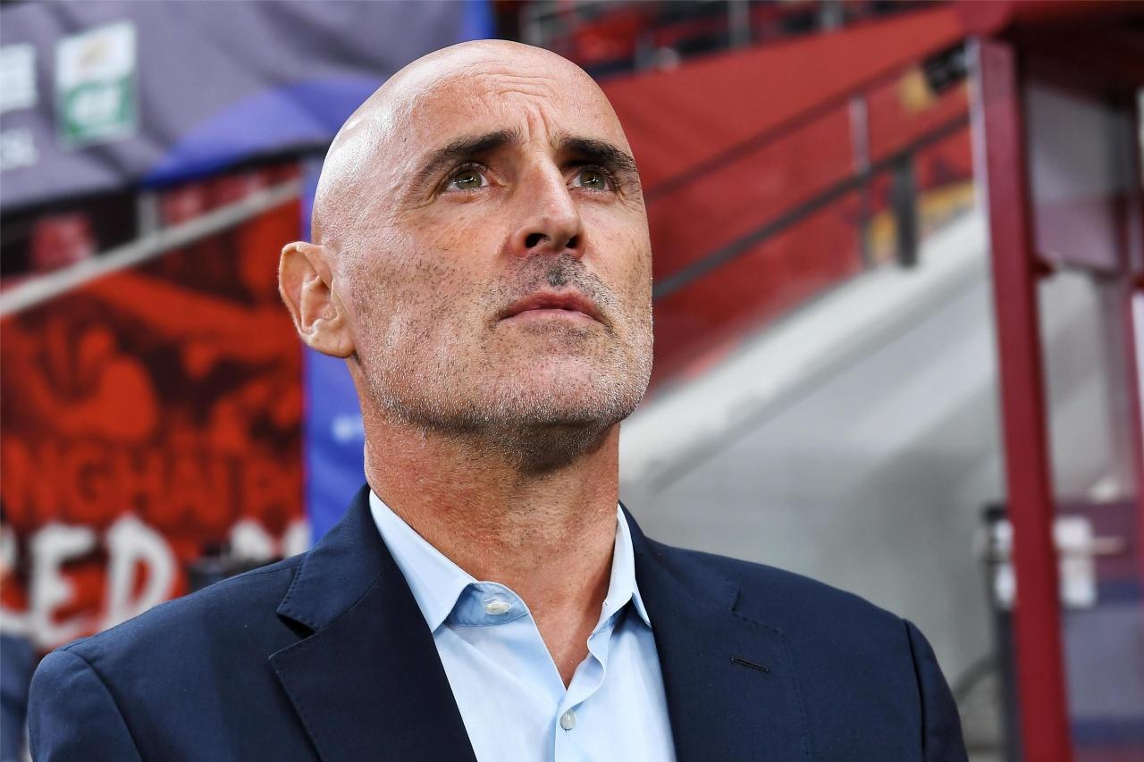 脸都不要了！中超冠军真就是“窝里横”，4场亚冠比赛，1平3负，就进了1个球丢了8