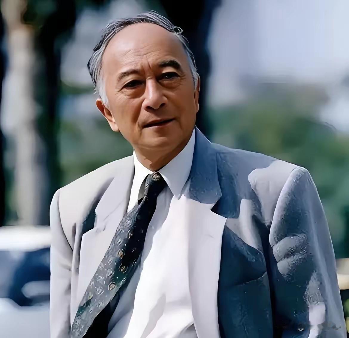 非常现实的一句话：“人到晚年，只要你下不了床了，只要你自己去不了三米之外的厕所了