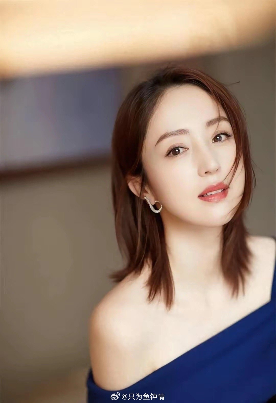 你敢信？董璇把婚戒当掉还债！4942万巨债逼她1年接16部戏这笔债跟她半毛钱关系