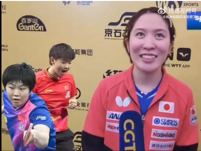 蒯曼和平野美宇、Adam一起聚餐了呢。看到Adam更新了动态，他说：“说来话长