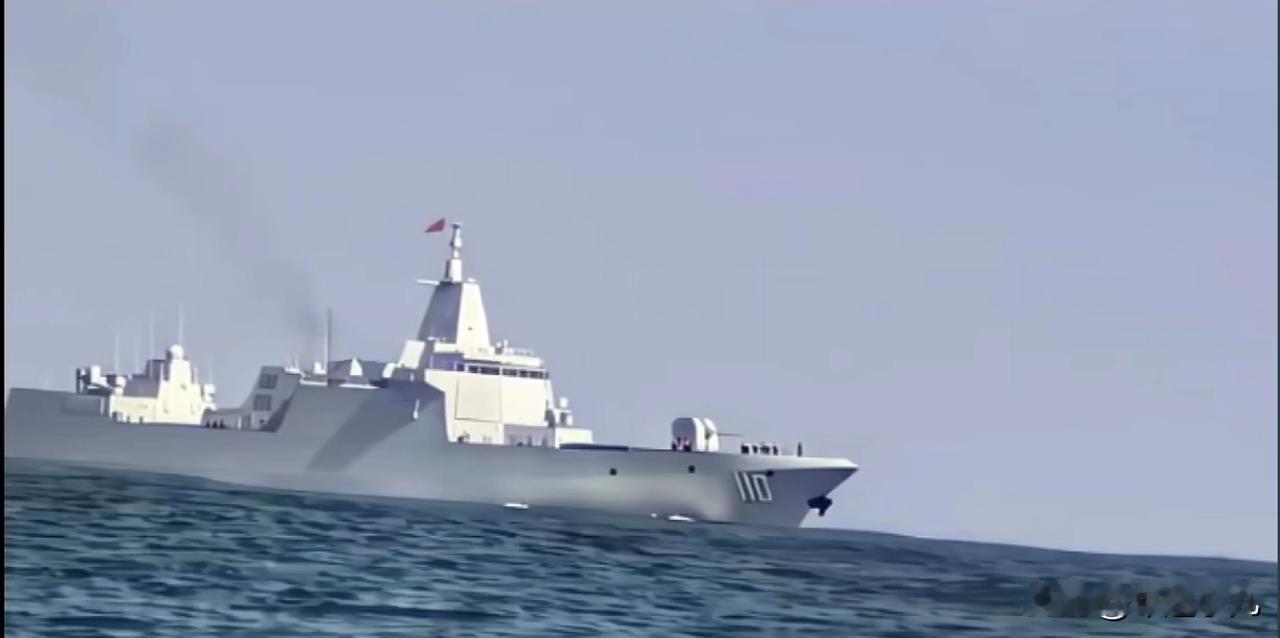 055大驱海上训练画面曝光！渔民视角下，109舰主炮转向瞬间太燃了！虽然，官