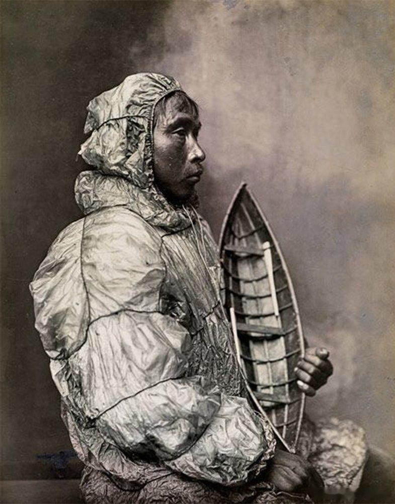 数千年来，北极原住民（包括因纽皮雅特、因纽特与尤皮克人）早已用海豹、海象、鲸和熊