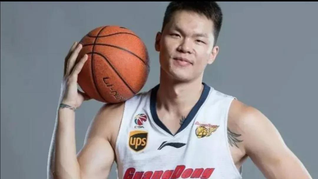 不查不知道，盘点CBA顶级球星一人一城成绩：李晓旭效力辽宁20年，拿4冠韩德
