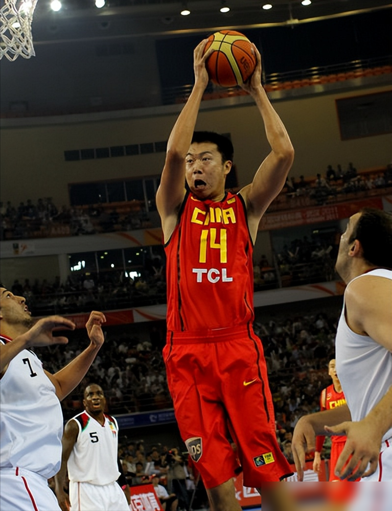 乔尔杰维奇一针见血：中国男篮最缺的，是冷血翻出2011年打日本那场球，朱芳雨接球就投，大鹏顶着人拔起