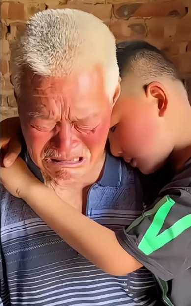 这是一个令人心碎到极点的家庭故事，不过它也深刻映照出人性中最为温暖、最具坚韧的一
