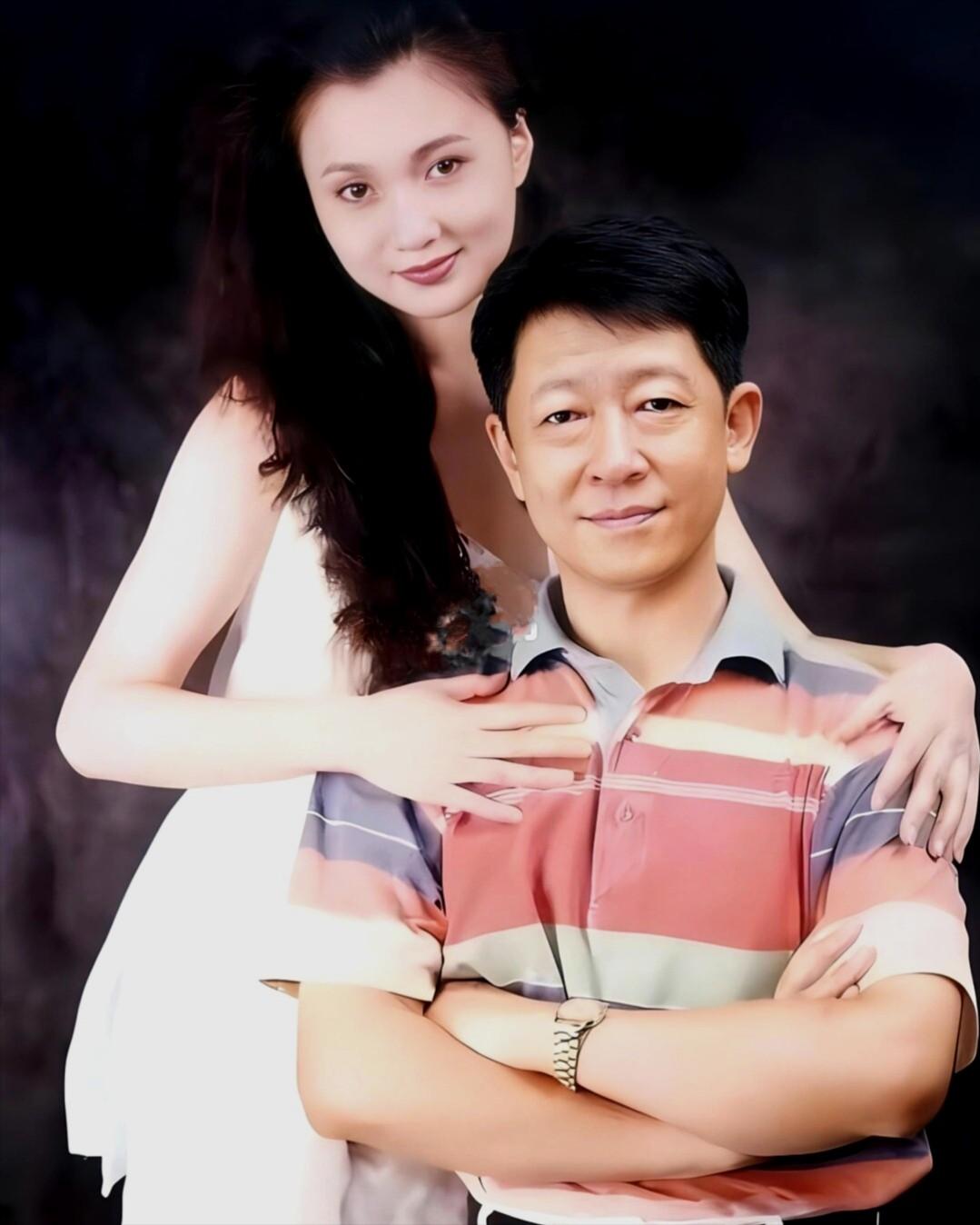 说实话，林芳兵没等王志文，我等不了。1984年，王志文考上北电，一头卷发，气质