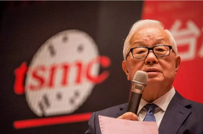 我说日本怎么突然宣布试产2nm芯片，原来是偷了台积电的技术。日本芯片制造商R