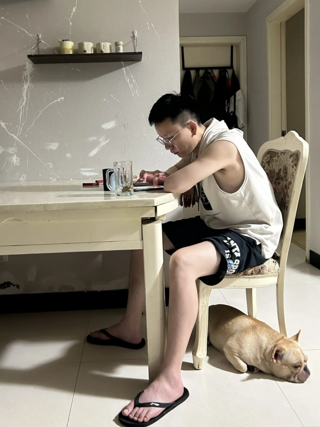 狗🐶，男人～我的狗狗在哪里？