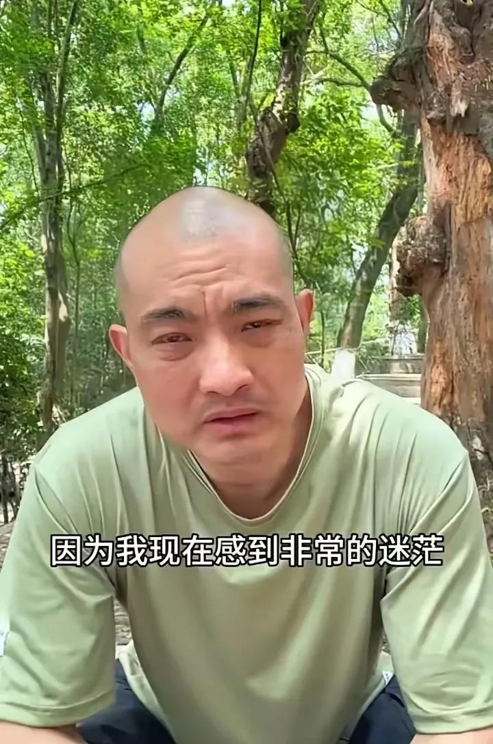 奇娜不在了，凭杨淙一个人的能力，又要当爹又要当妈的抚养三个孩子，他确实很难。或许