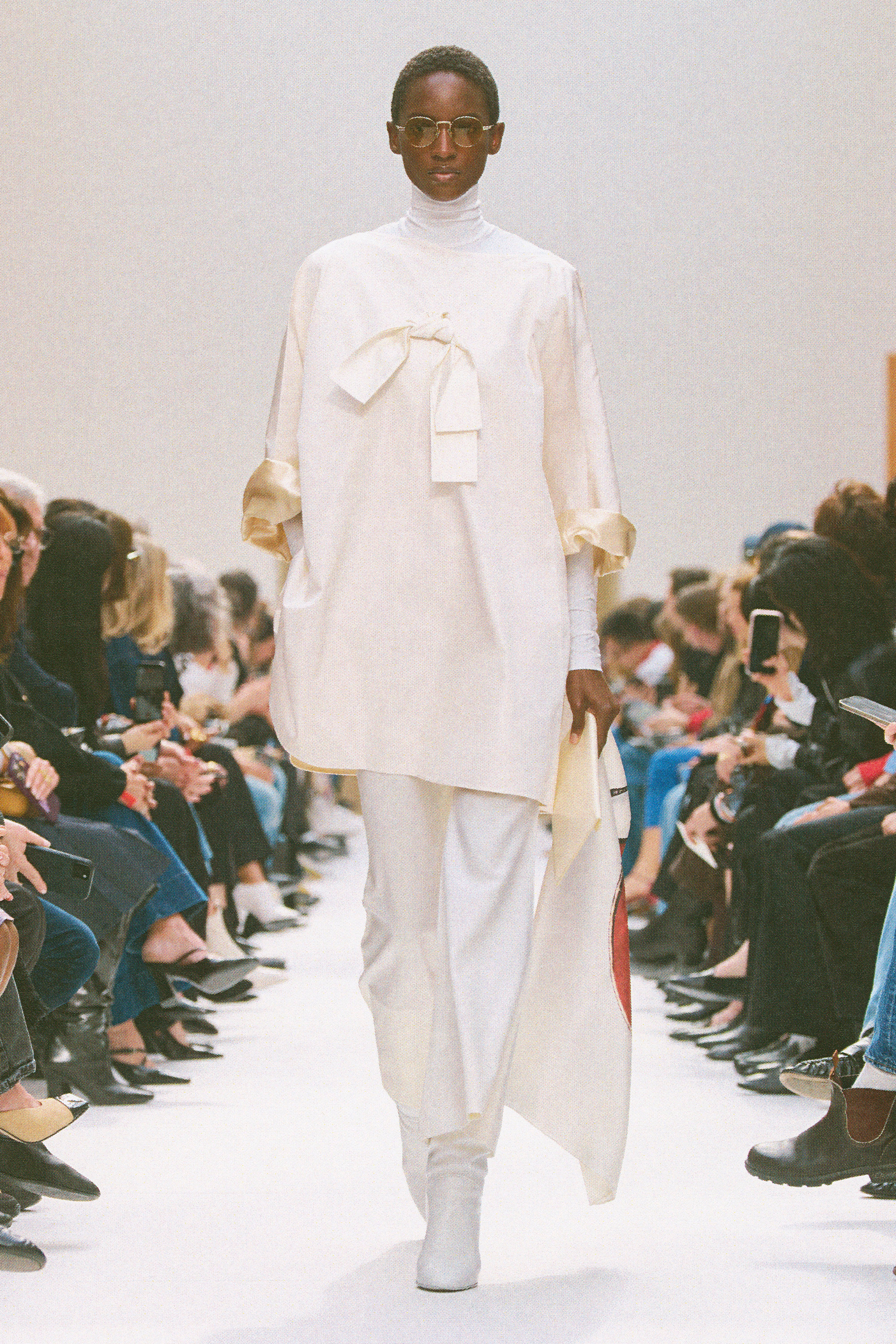 CELINE秀场细节满分巴黎传奇府邸HôtelColbertdeTorc