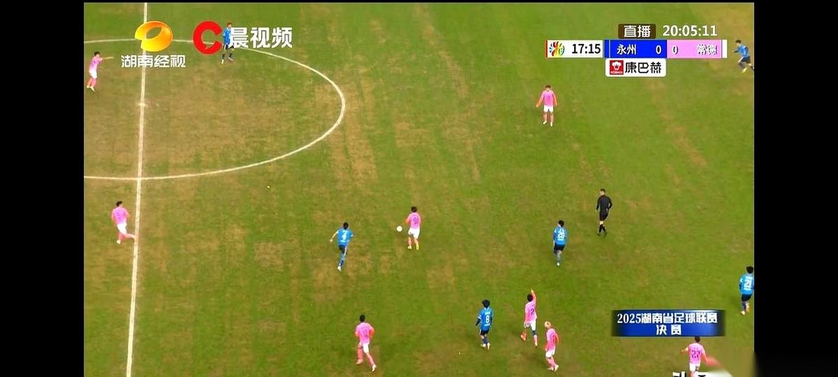 元旦前最后一波流量，疯了一样全扑到湖南去了。眼睁睁看着人家“湘超”办得跟过年一