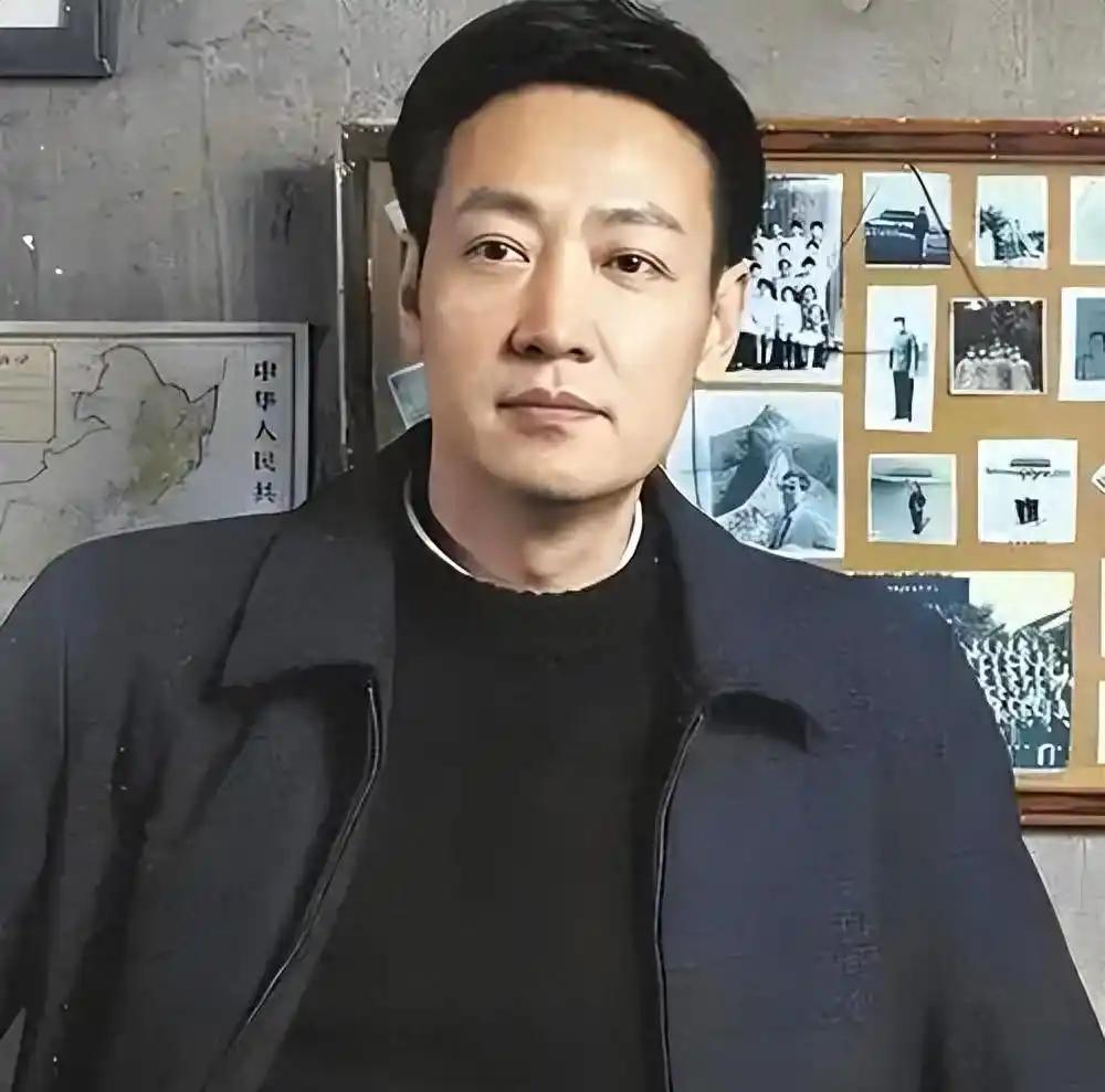 辛柏青终于开口了，就一句话，让所有人闭了嘴。2026年7月21日，杭州，话剧《青